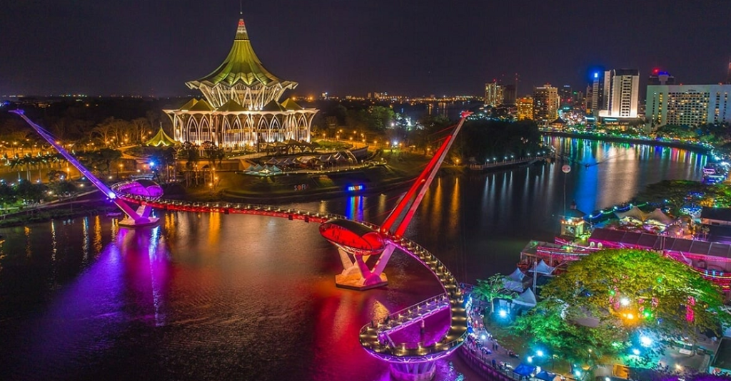 Kuching-Waterfront-Night-View